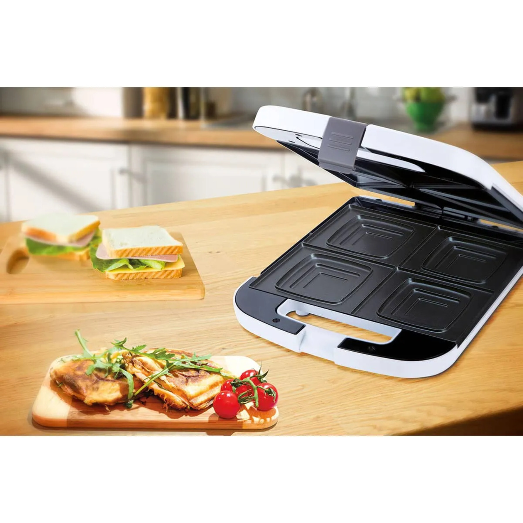Sandwichera JATA SW551 para 4 sándwiches XXL. Placas antiadherentes. Fácil limpieza