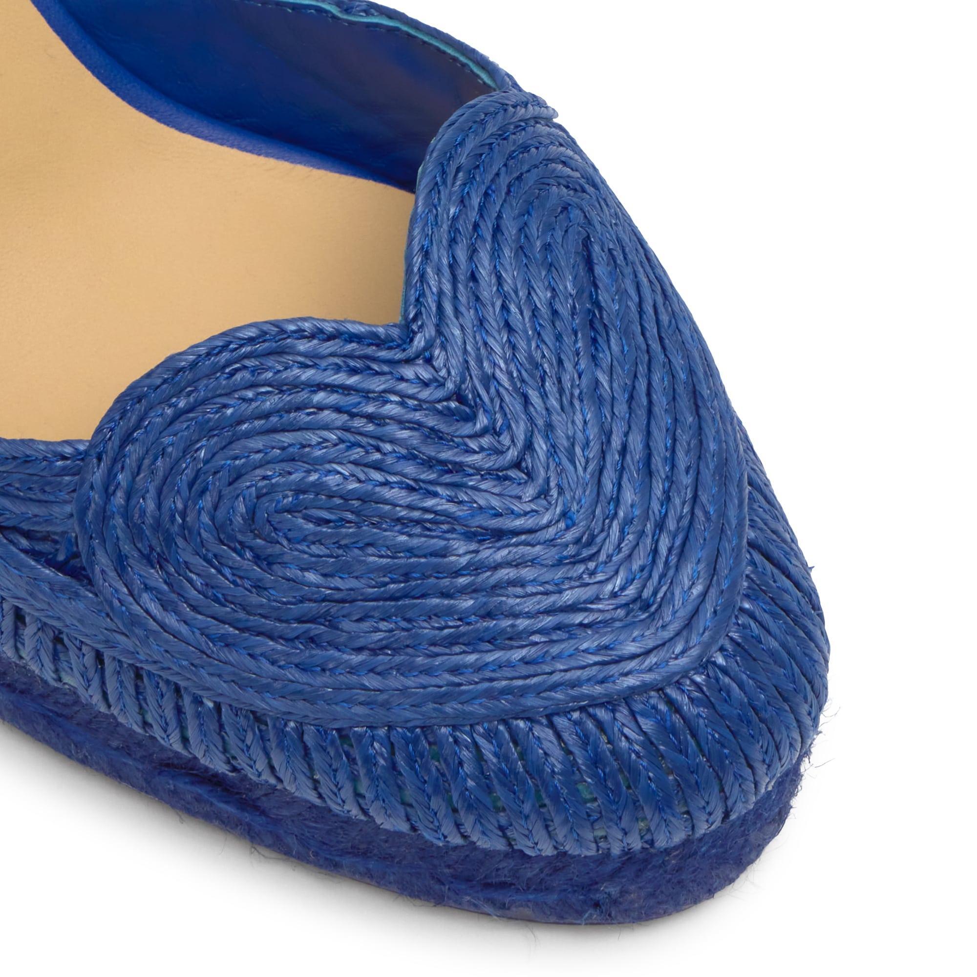 Alpargata Cacia cuña de yute tintada en rafia trenzada con forma de corazón