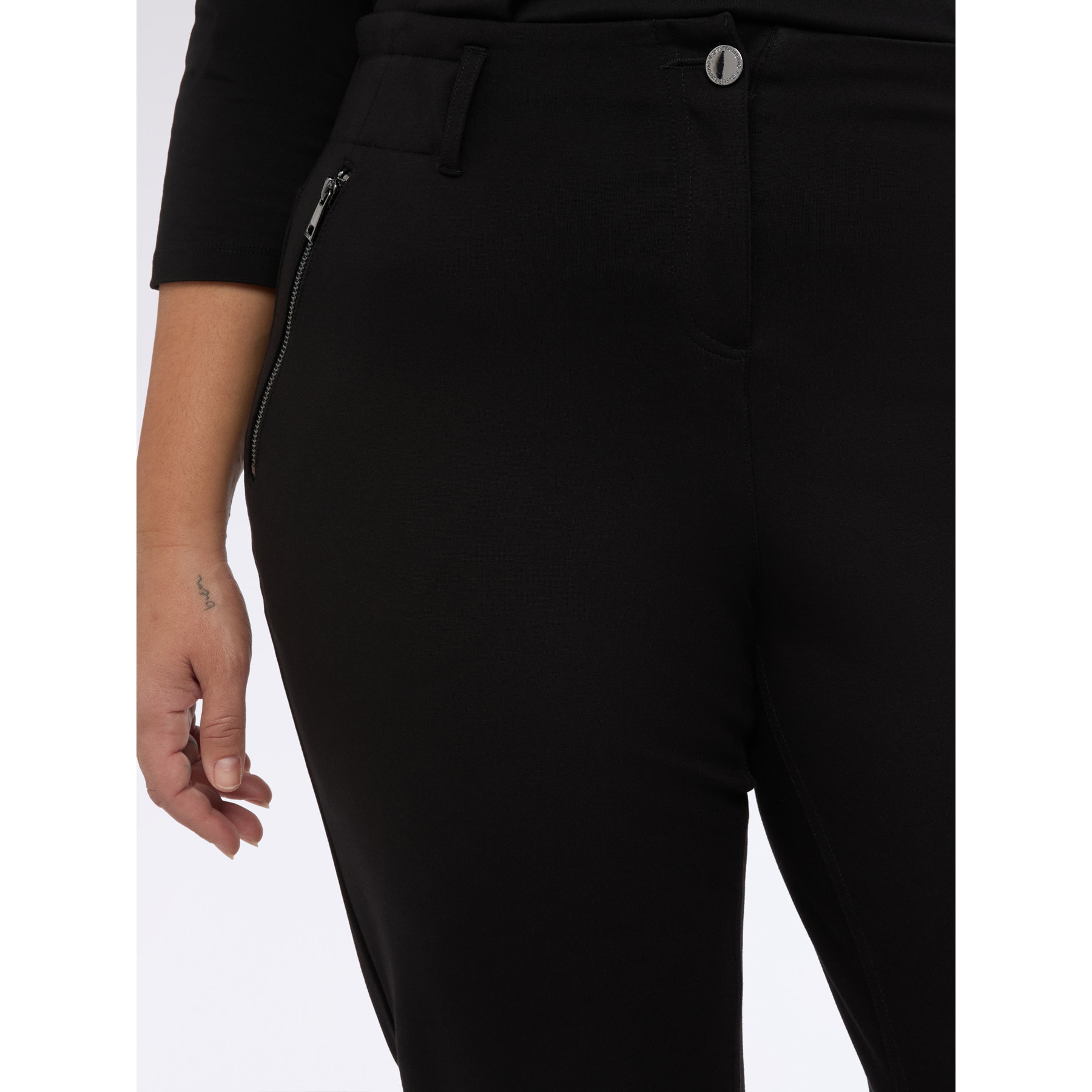 Fiorella Rubino - Pantalones Ballon en Punto Milano - Negro