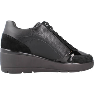 Sneakers de  Mujer de la marca GEOX  modelo D ILDE NEGRO