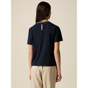 Oltre - T-shirt in cotone con collo gioiello - Blu