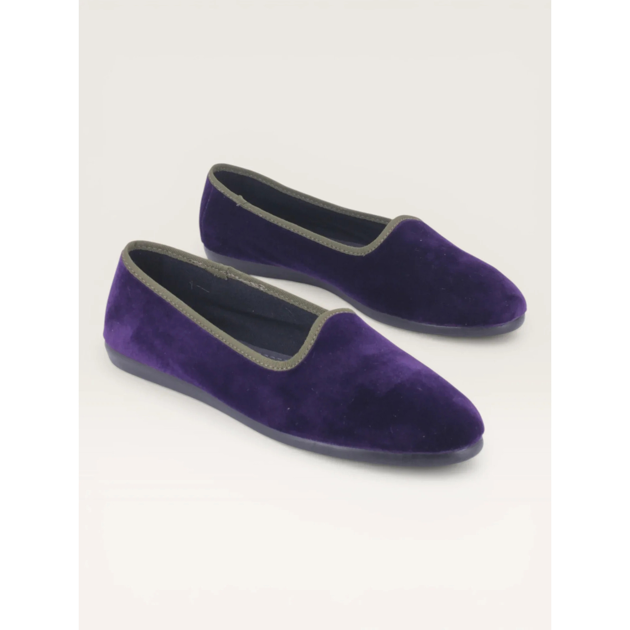 PAUSE PurpleKaki