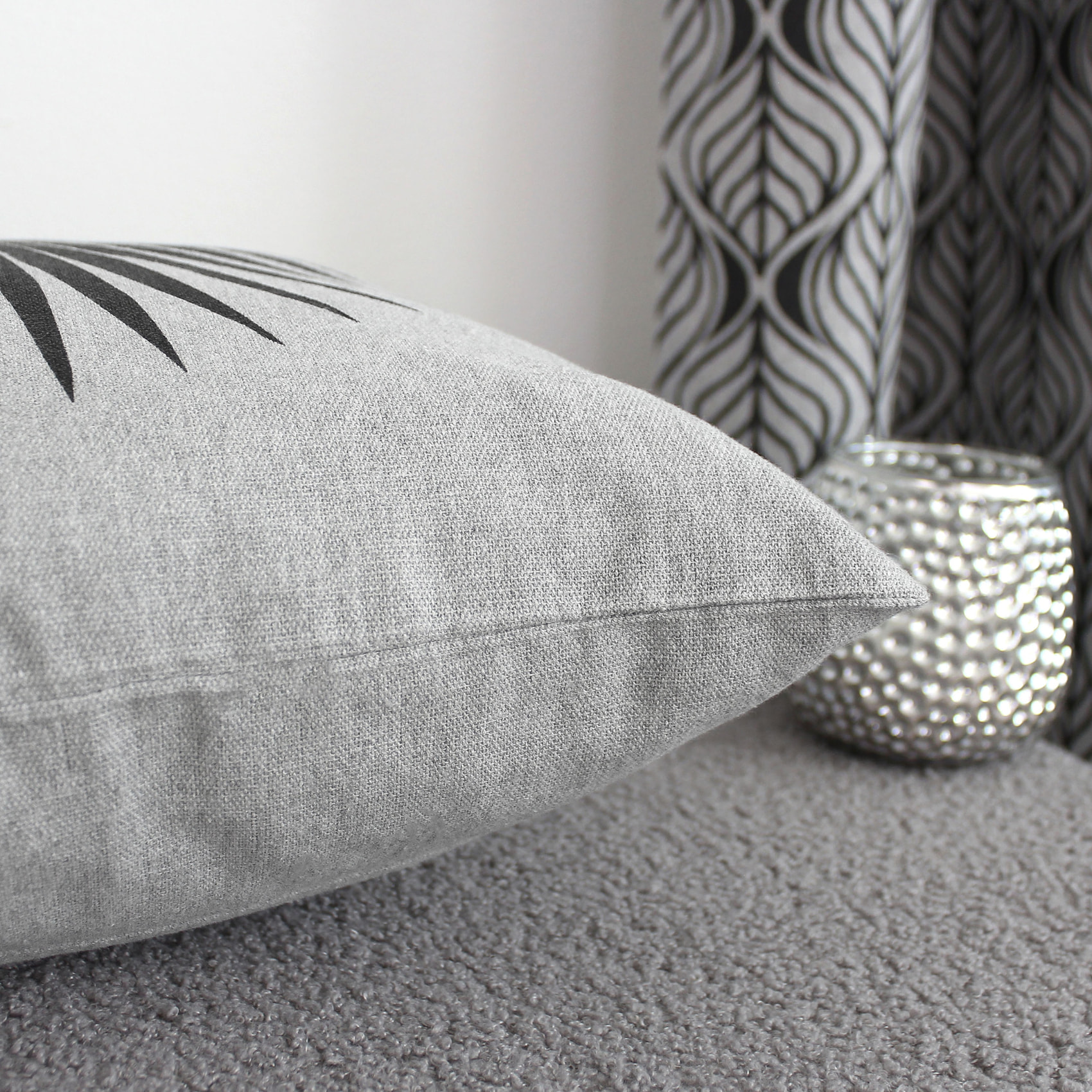 Coussin carré feuille de palmier - Gris clair