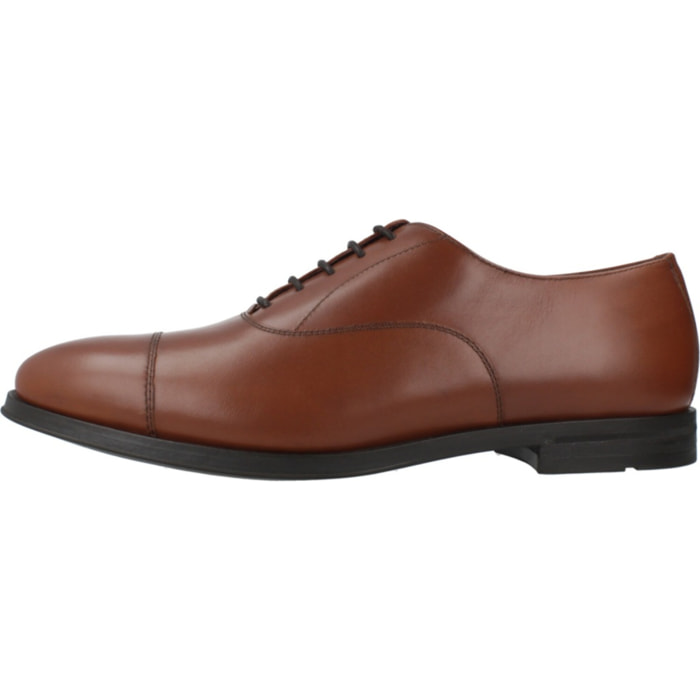 Zapatos de Vestir Hombre de la marca GEOX  modelo U DECIO MARRON