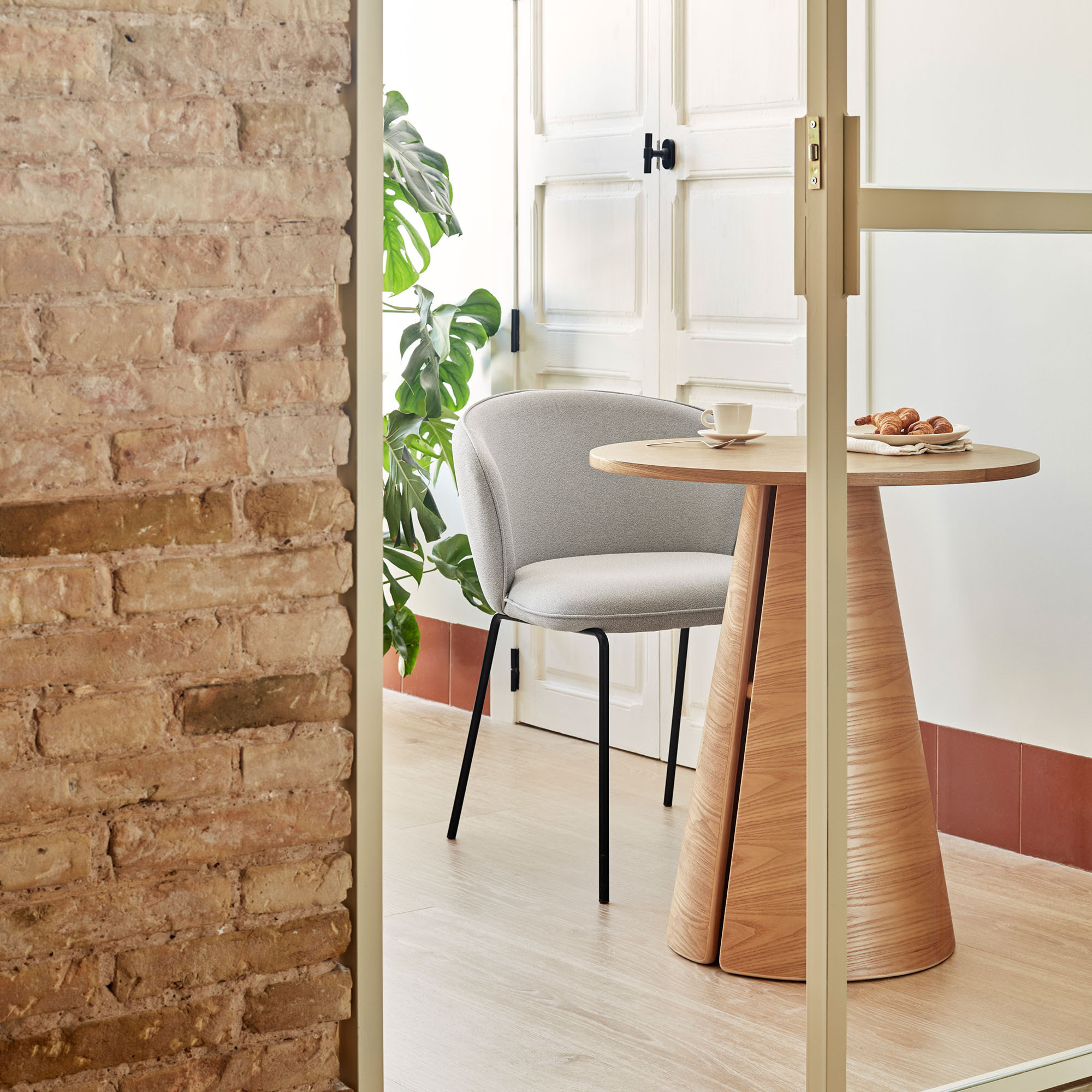 Mesa de comedor auxiliar Cep natural