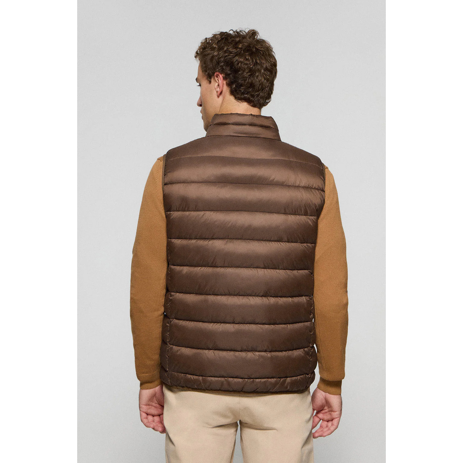 Gilet ultraleggero Chase marrone con toppa Rigby Go