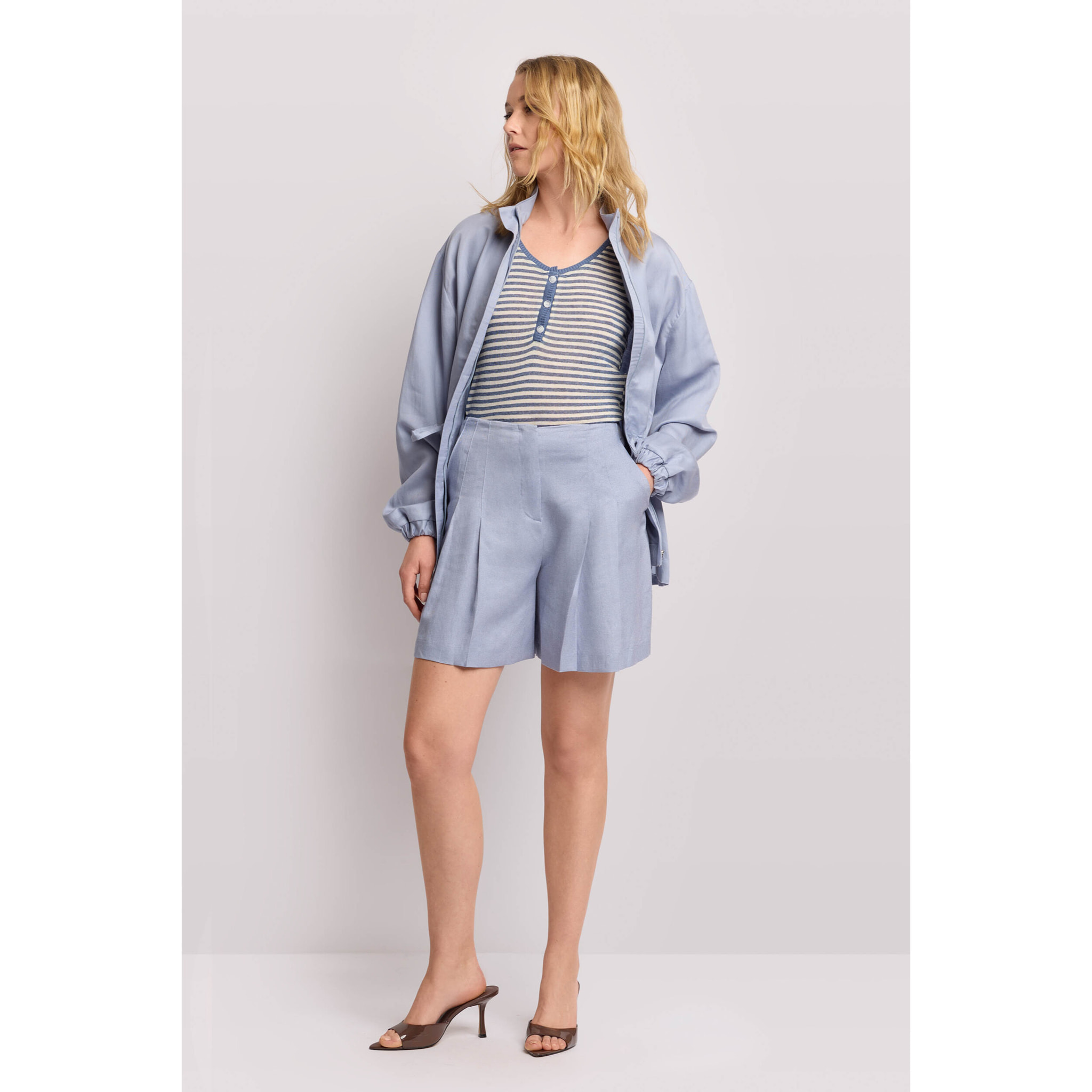 Kocca - Pantaloni corti con pieghe Donna, Tinta unita