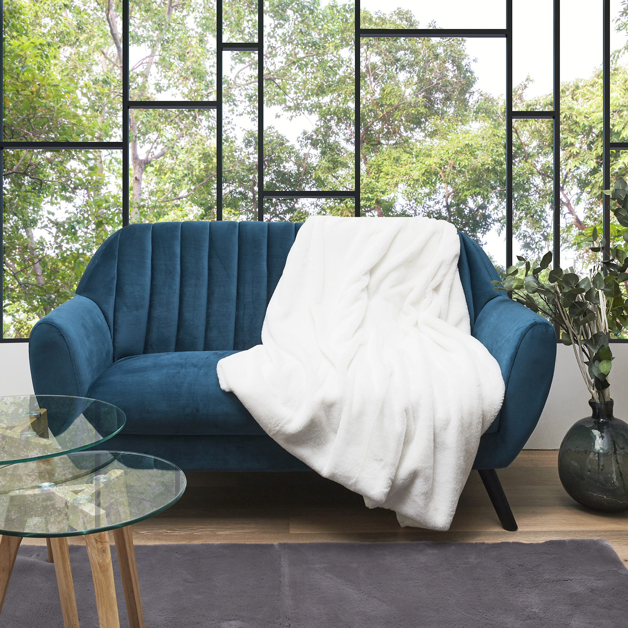 Plaid - HOME DECO FACTORY - Opulence - Imitation Fourrure - Bicolore - Blanc