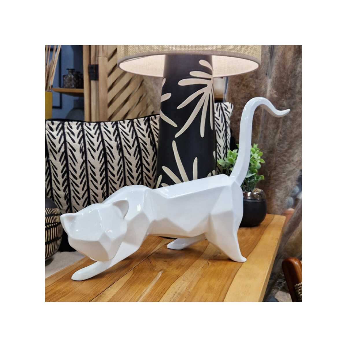 Statuette chat style cubique en résine H29cm - KITTY