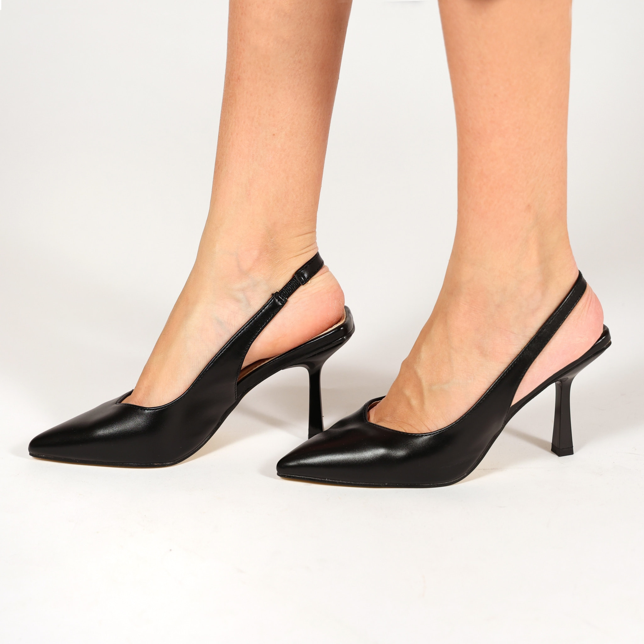Dècolletè slingback in simil pelle