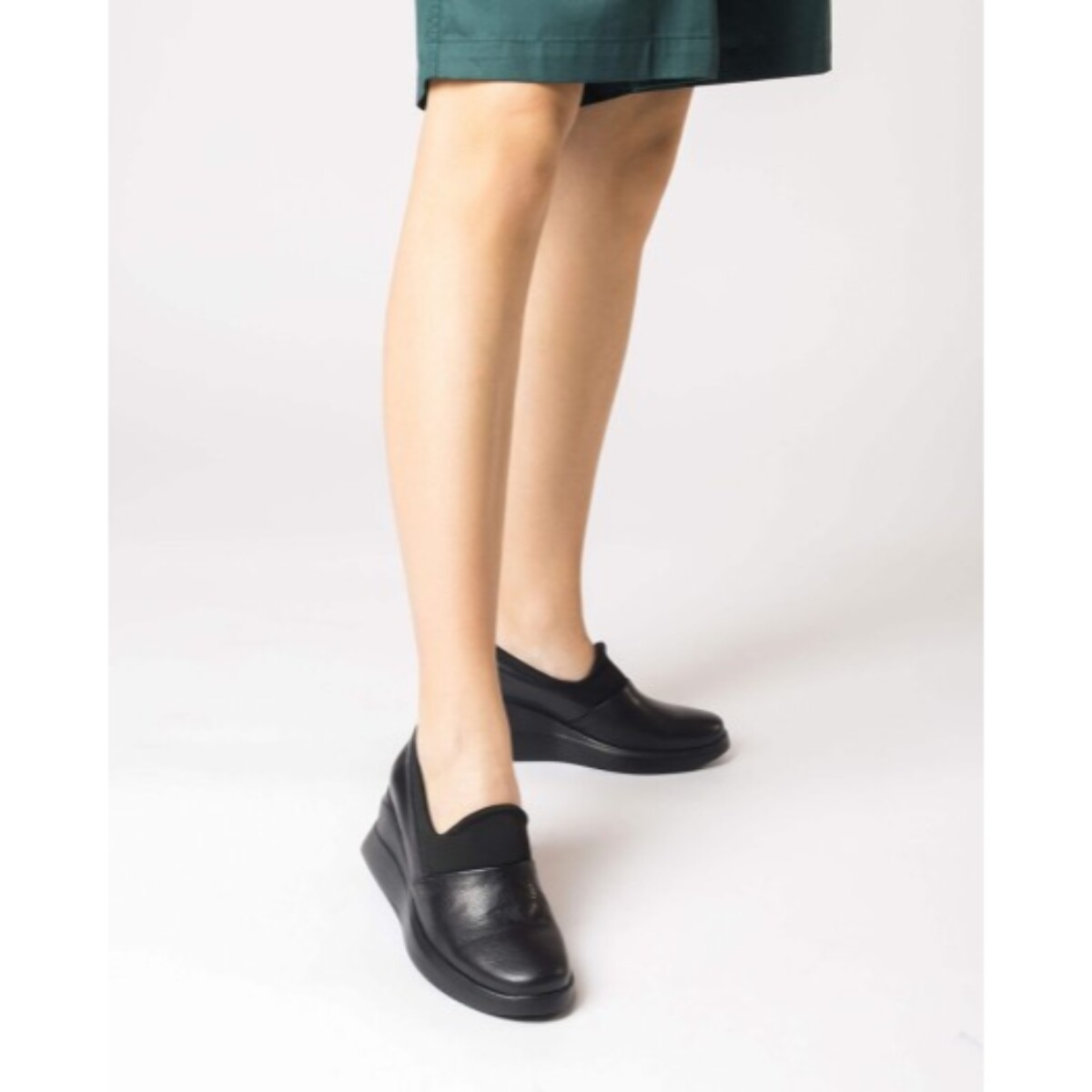 Deportivas BABI Negro. Tacón: 6cm