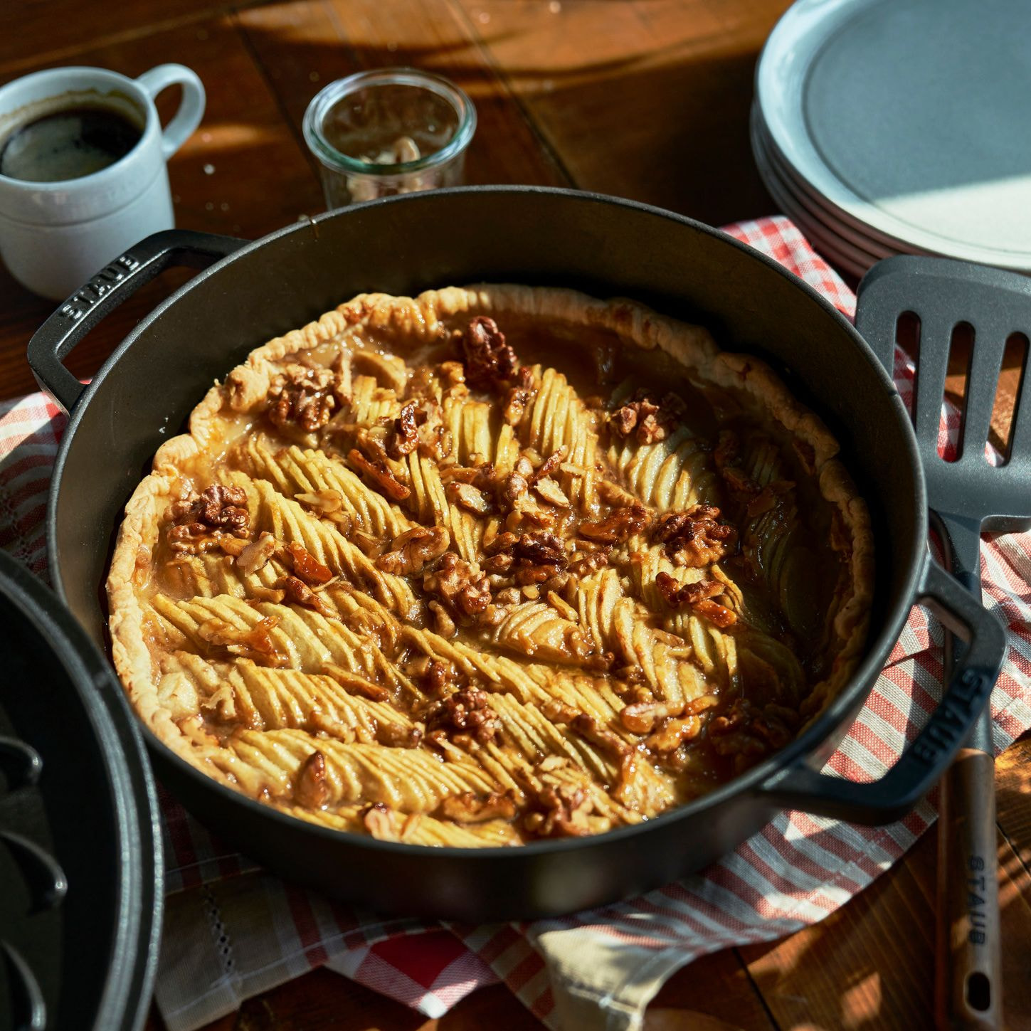 Sauteuse STAUB Chistera en Fonte, Ø 28 cm, 3,7 L, Noir Mat