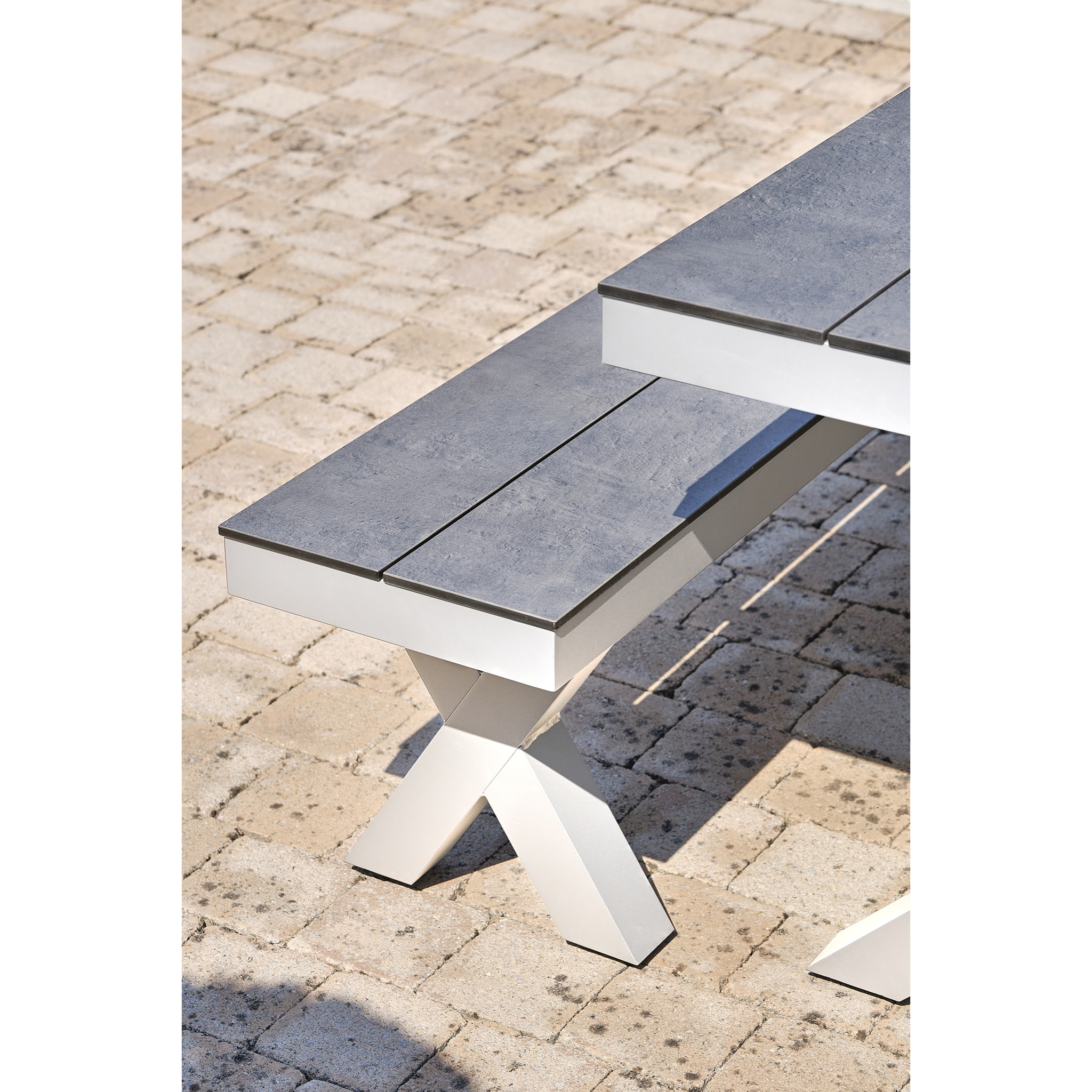 ANNECY - Table de jardin en aluminium et plateau HPL