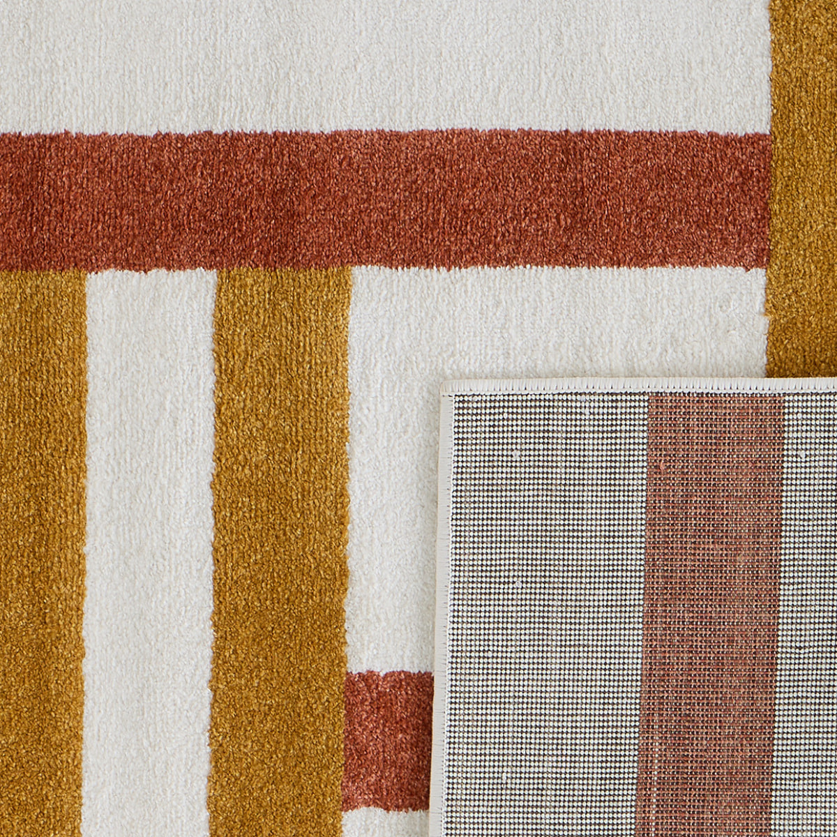 SANTAL - Tapis de salon ocre à motif géométrique