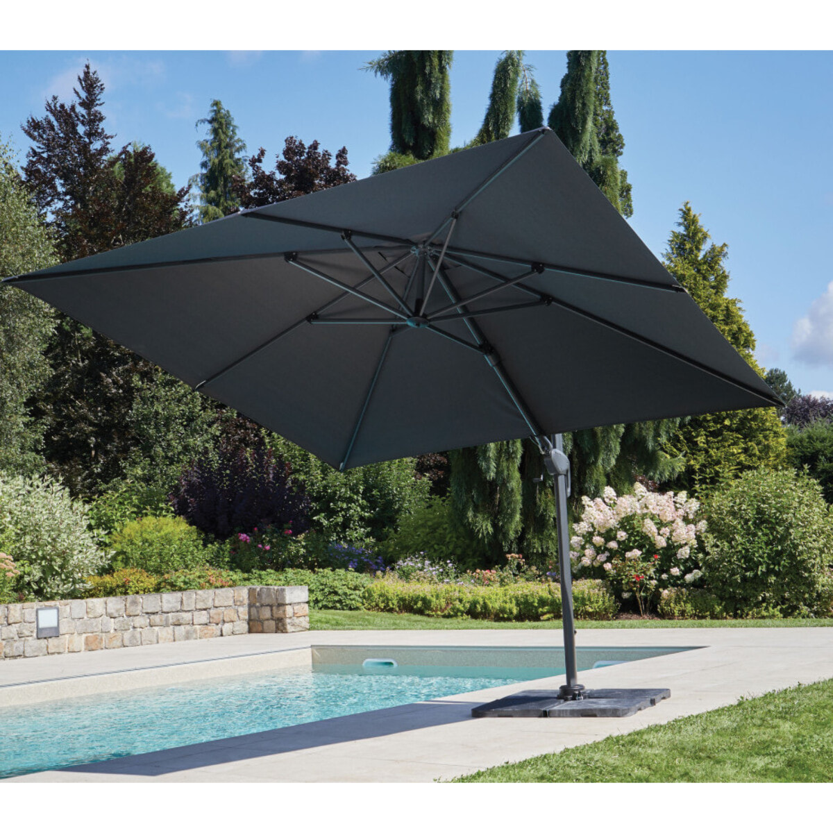 Parasol déporté 3x3m double inclinaison - gris anthracite - EMERAUDE