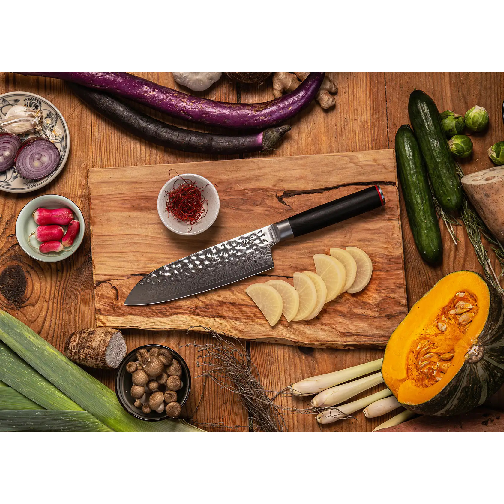 Coltello "Santoku" martellato | acciaio damasco | L: 18 cm