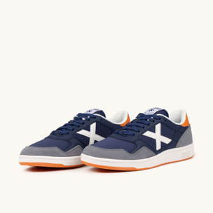Zapatilla Urbana en Azul Marino con Detalles Naranja MUNICH ARROW 81