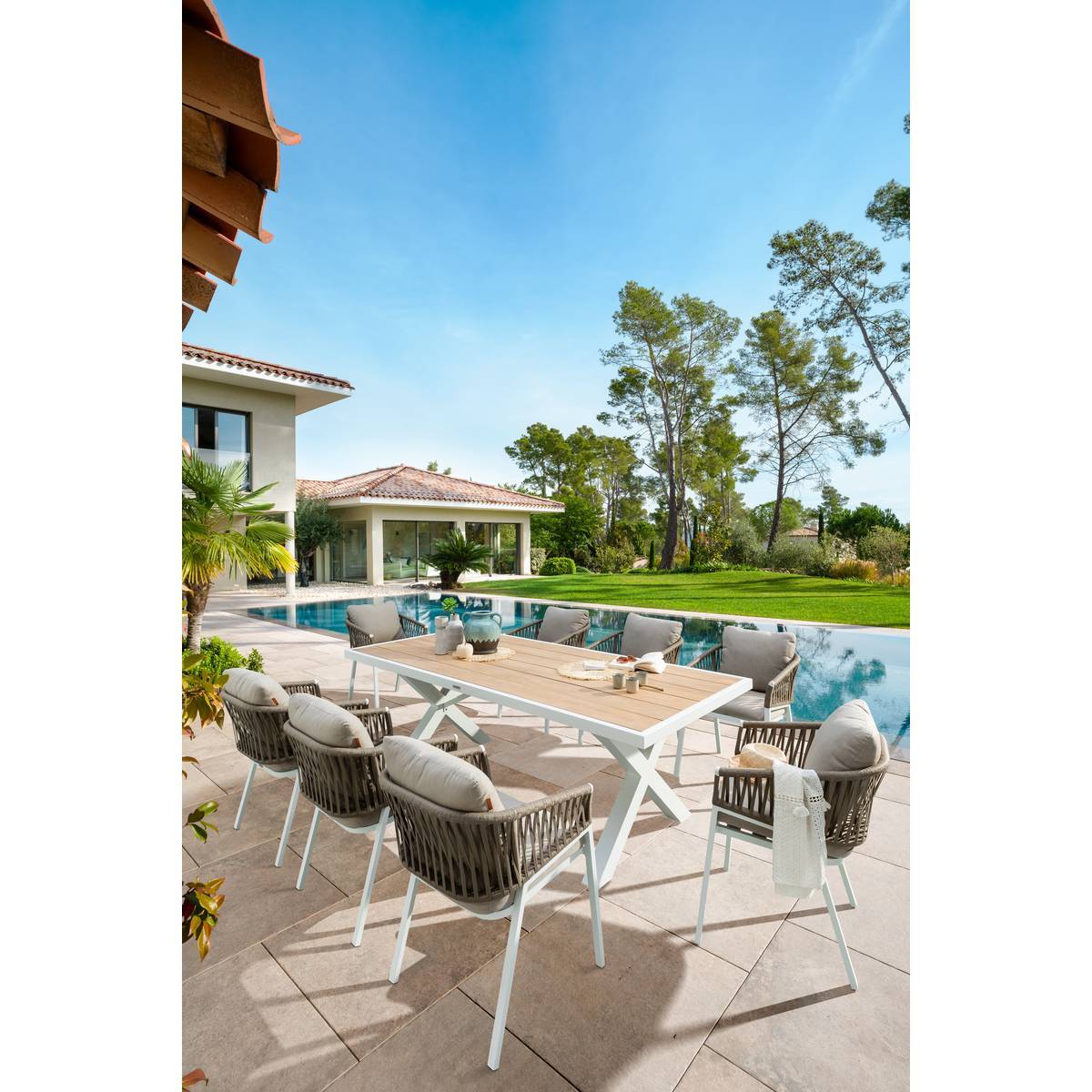 Lot de 2 fauteuils de jardin "Oriengo" taupe & blanc en aluminium et mailles tressées