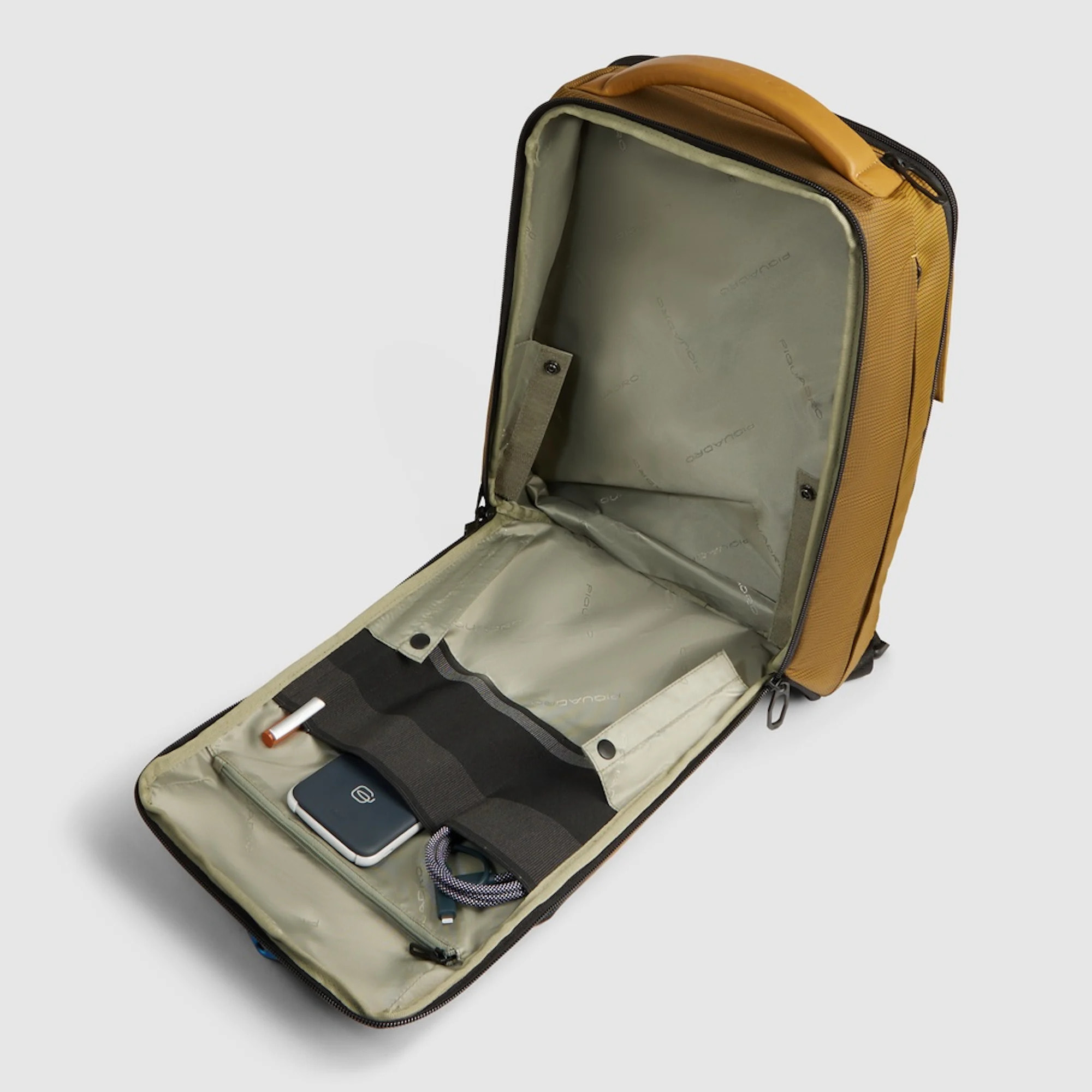 Piquadro Zaino da viaggio per PC e iPad® in tessuto riciclato, compatibile con Easyjet