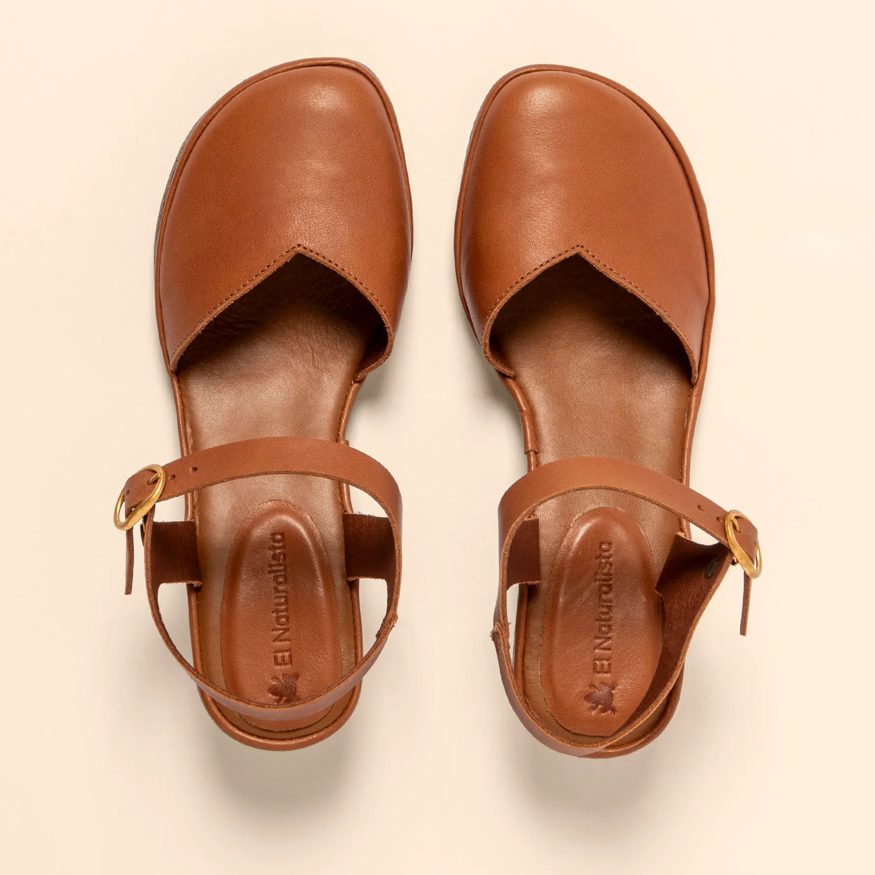 Sandalias con tacón N884 SOFT NAPPA CUERO/ FLORA color Cuero