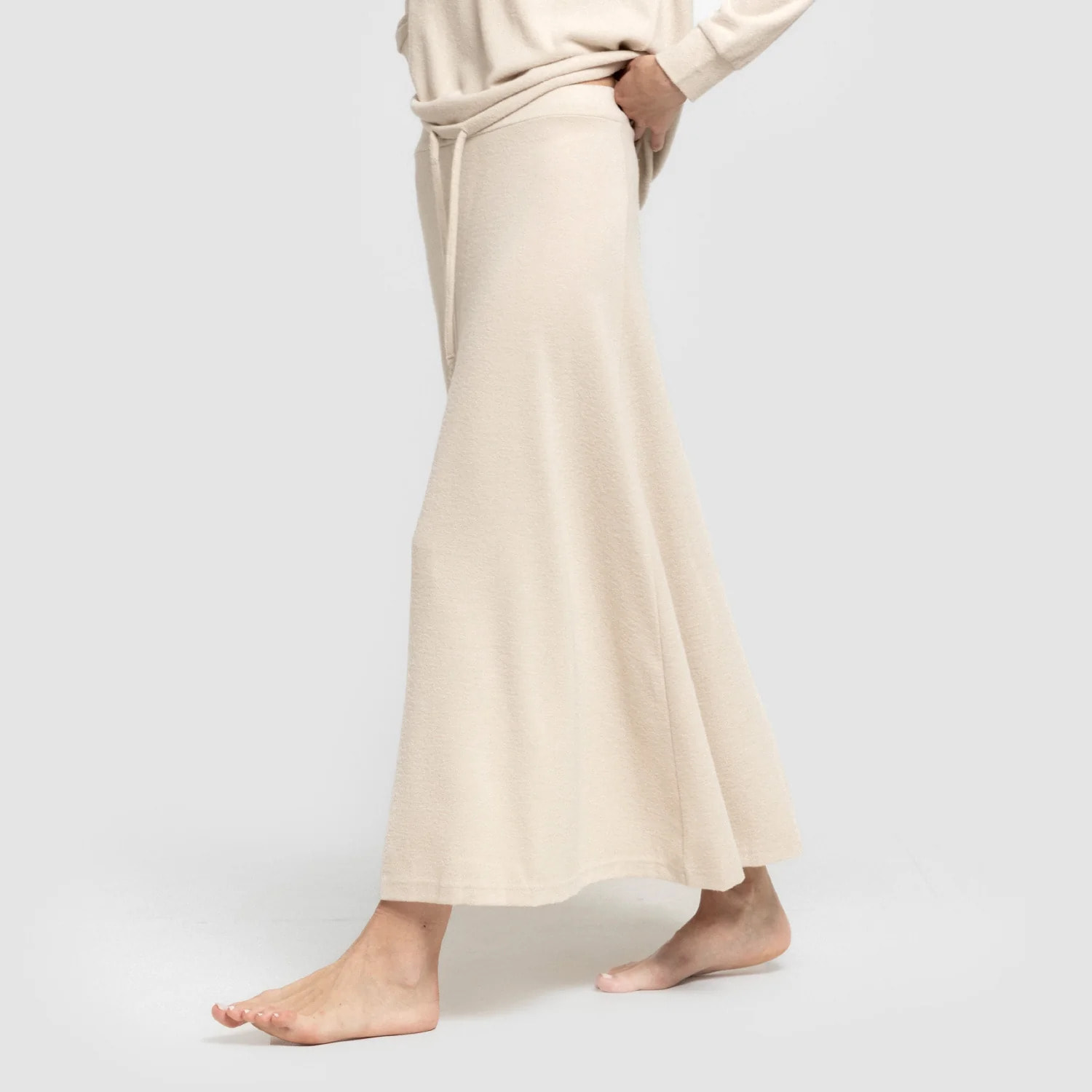 Falda midi evasé new punto extra suave