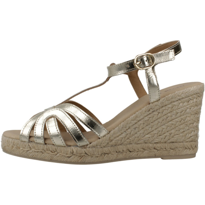 Sandalias Mujer de la marca GEOX  modelo D GELSA ORO