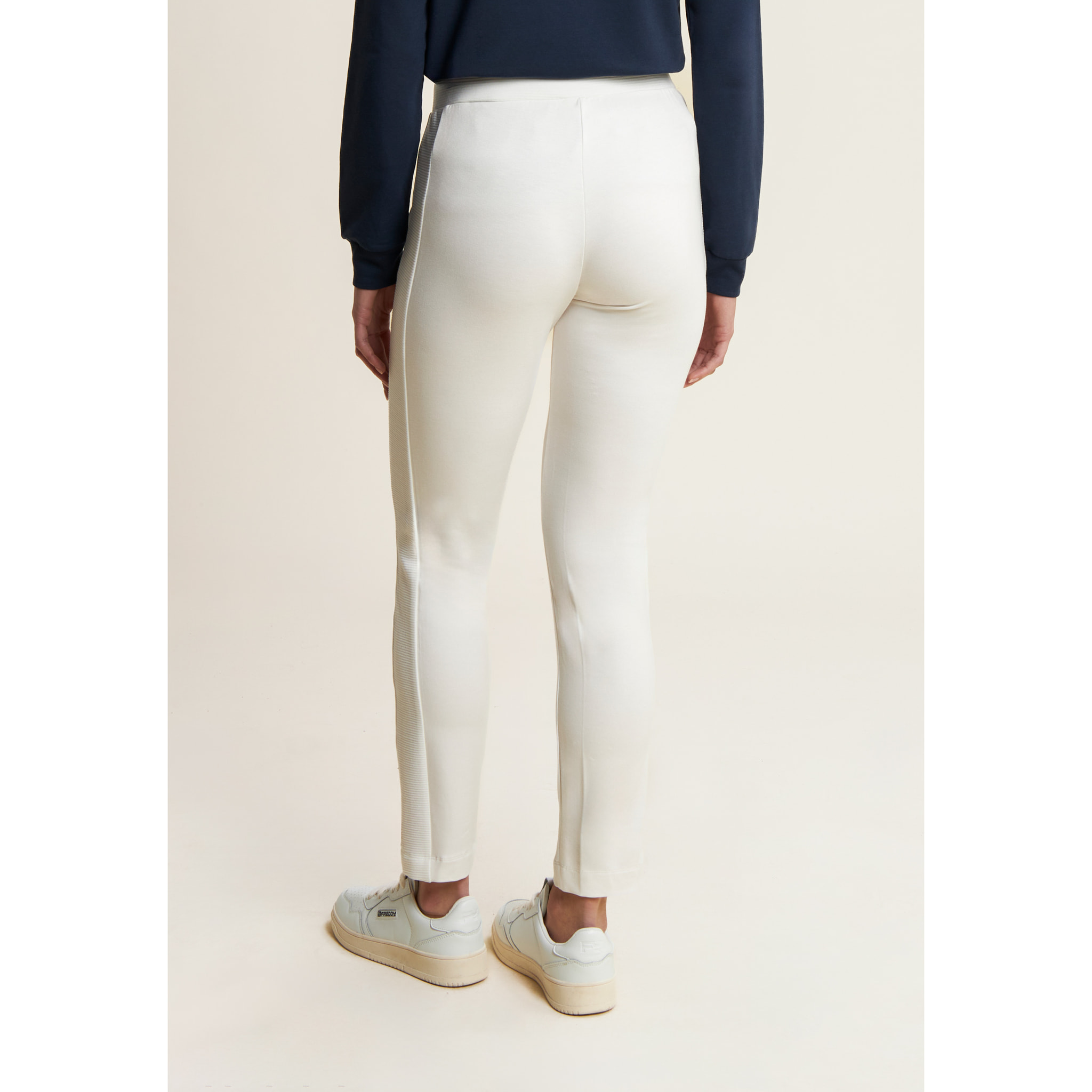 Pantaloni sportivi in viscosa con dettagli a costine