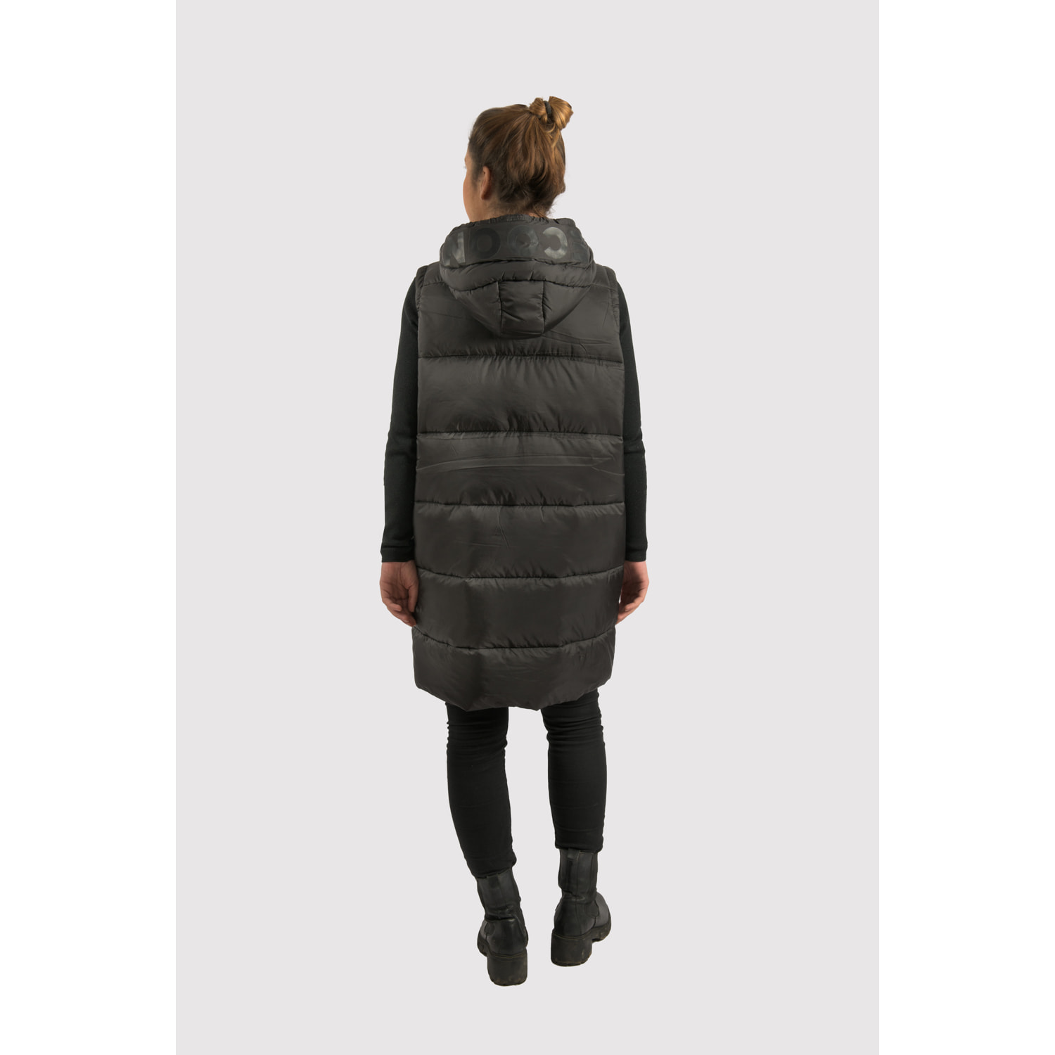 Chaleco Barcelona Long Vest dela marca ECOON - Negro