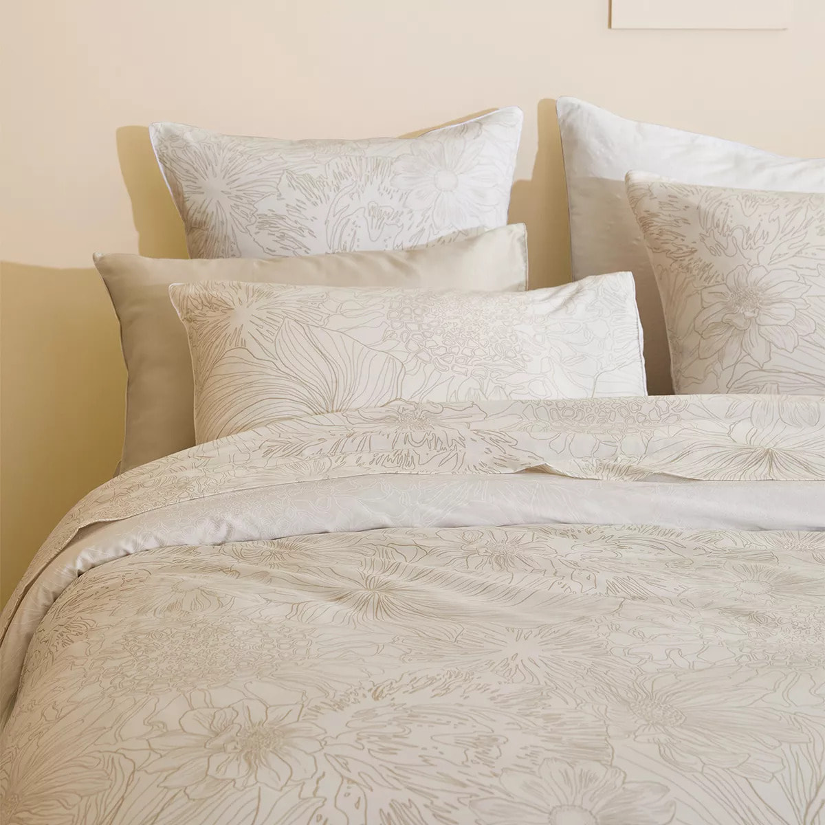 Housse de couette satin de coton imprimé blanc beige Flower power white