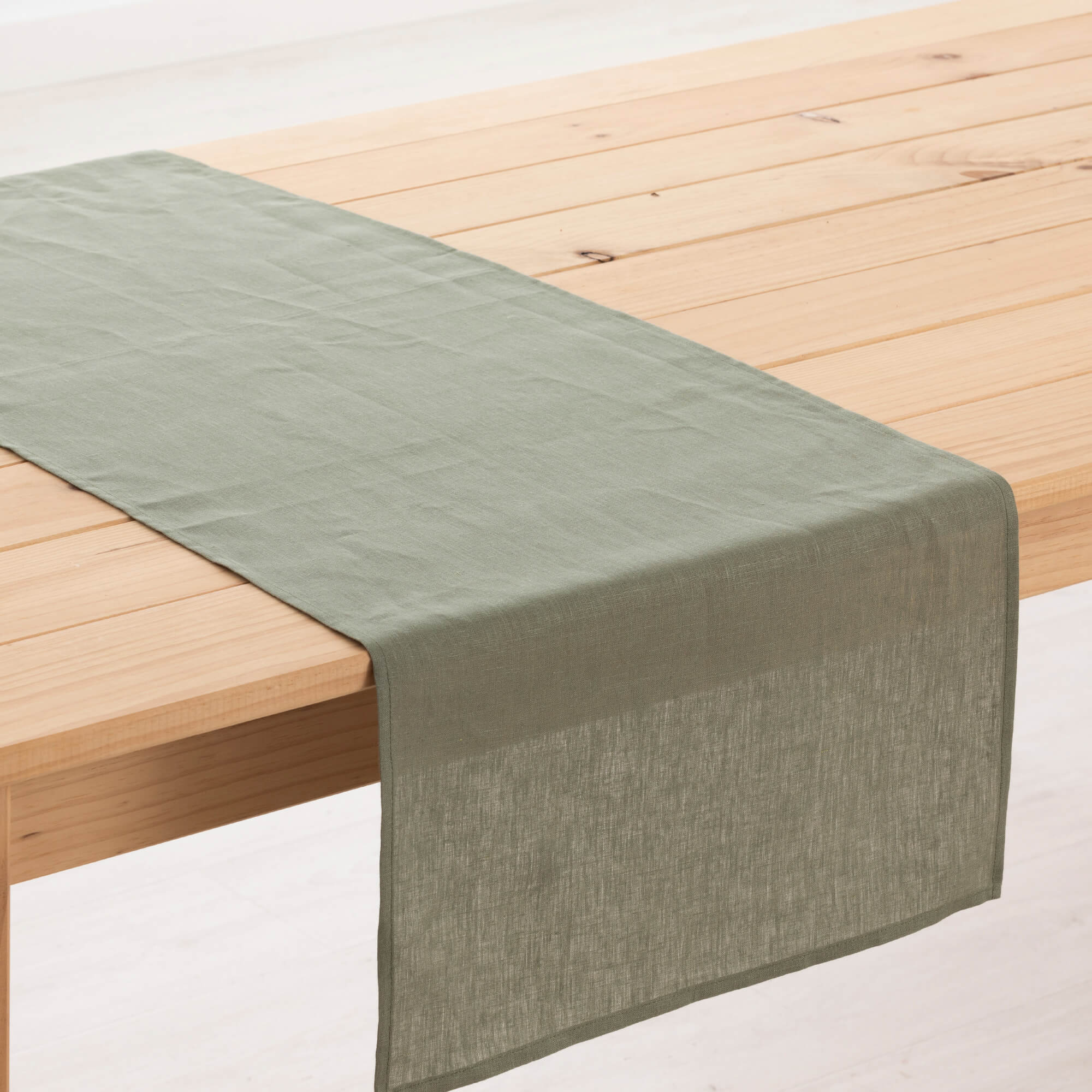 Chemin de table 100% lin armée verte 45x140 cm