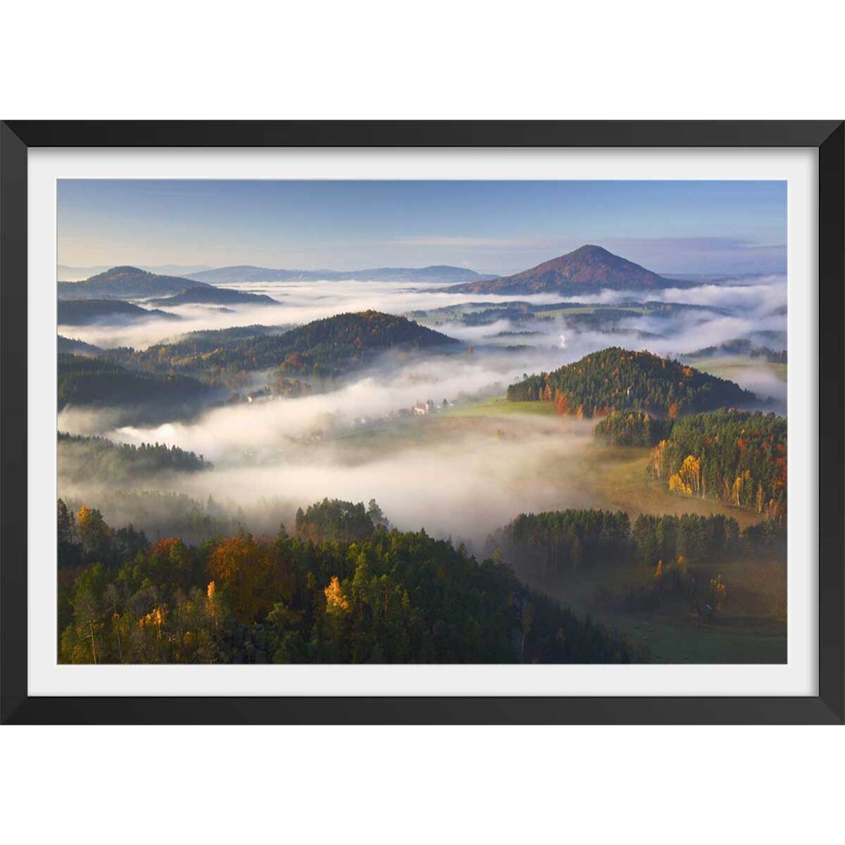 Affiche Colline et féerie d' Automne Affiche + cadre en bois - Noir