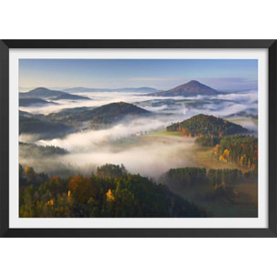Affiche Colline et féerie d' Automne Affiche + cadre en bois - Noir