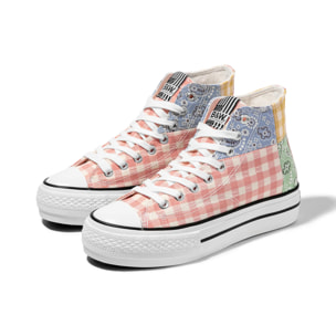 Sneaker alta con doppia piattaforma, design multi-patchwork, nero e bianco