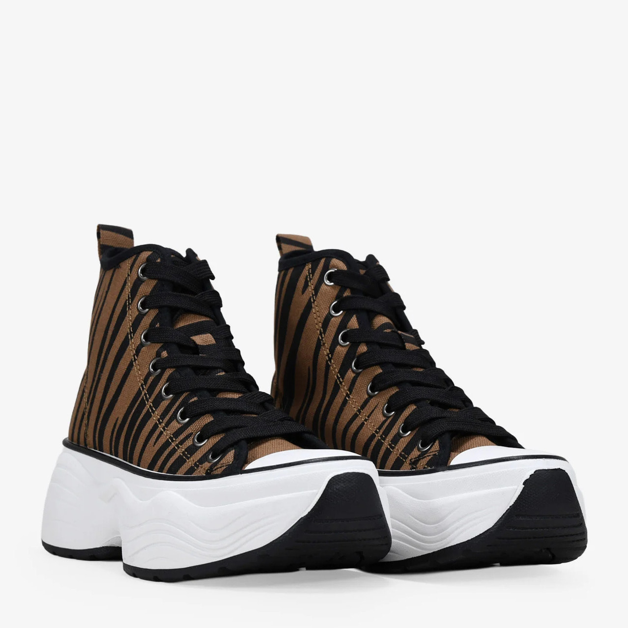 Zapatillas de tela altas con estampado de cebra