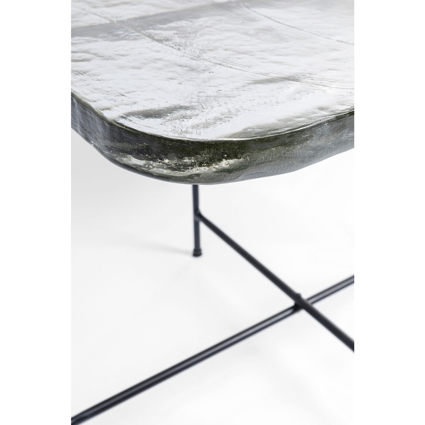 Table basse Ice 63x46cm pieds noirs Kare Design