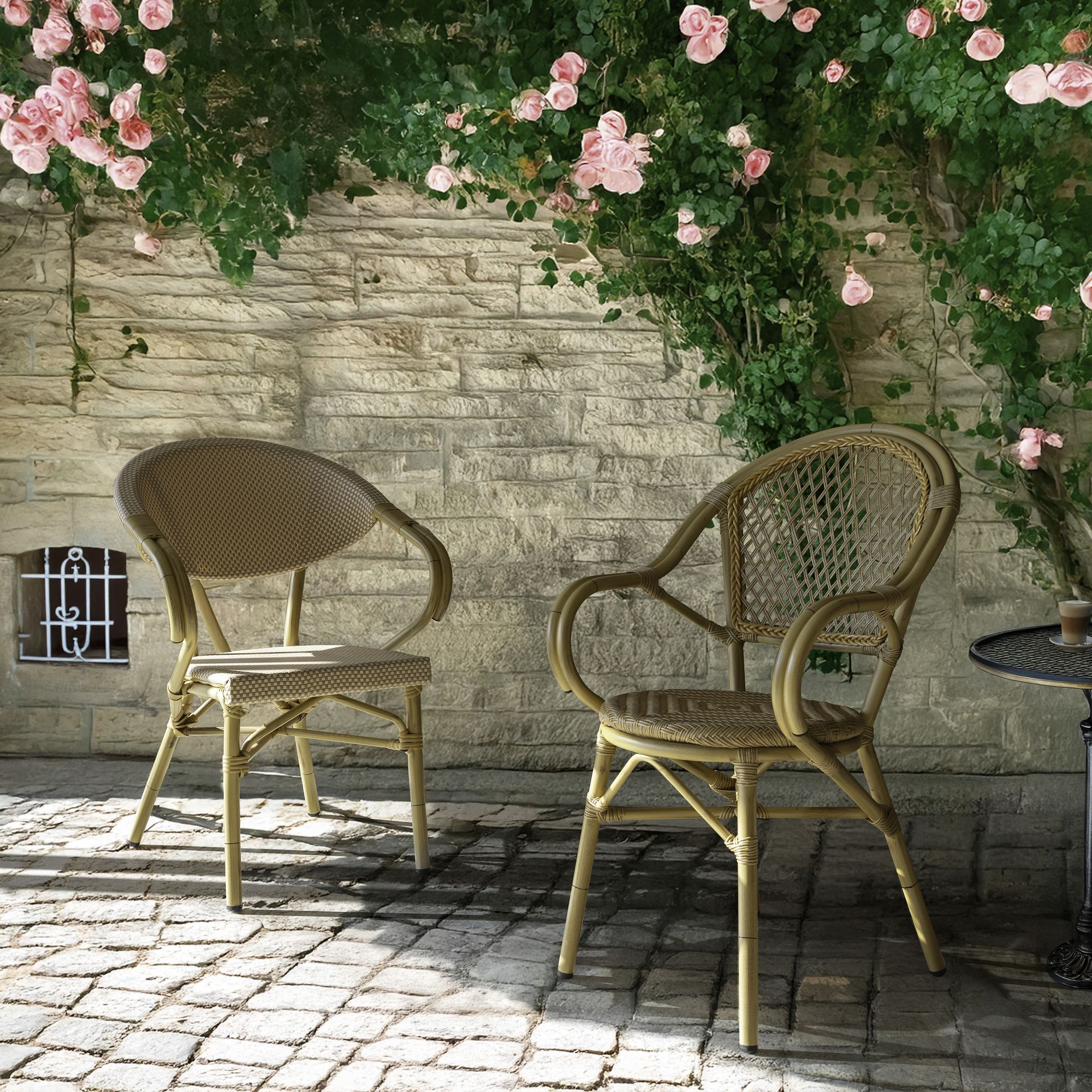 Lot de 2 fauteuils de table extérieur en rotin synthétique CAPRI