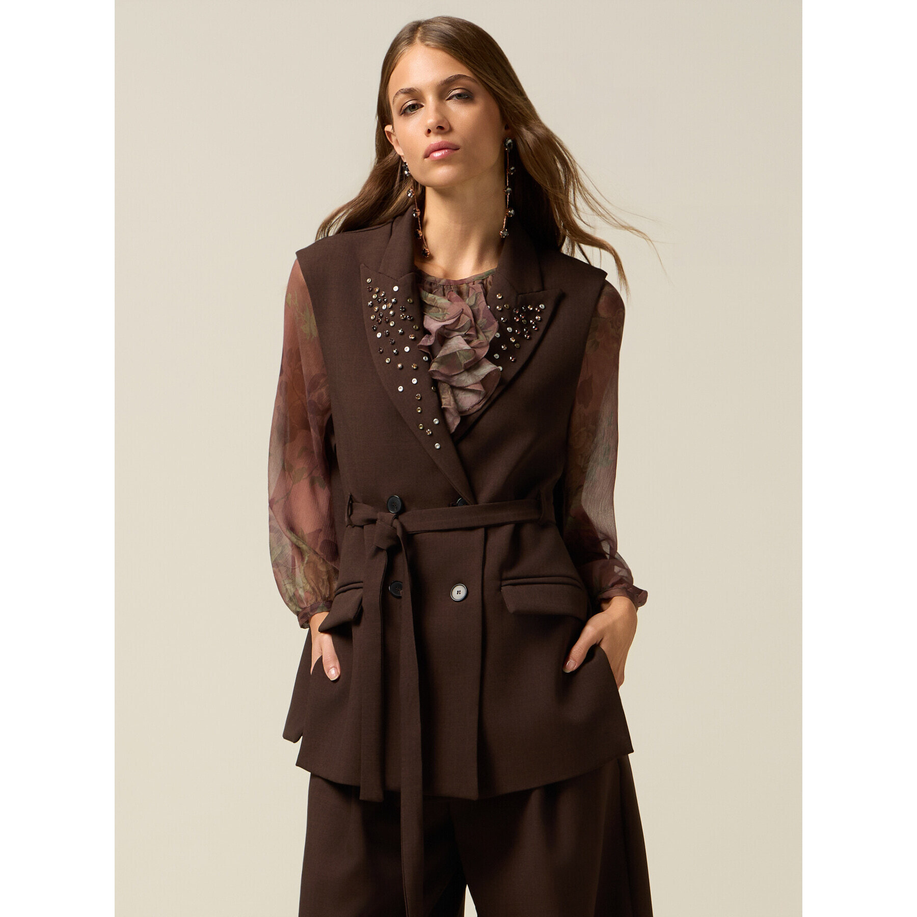 Oltre - Gilet doppiopetto con borchie e castoni - Marrone