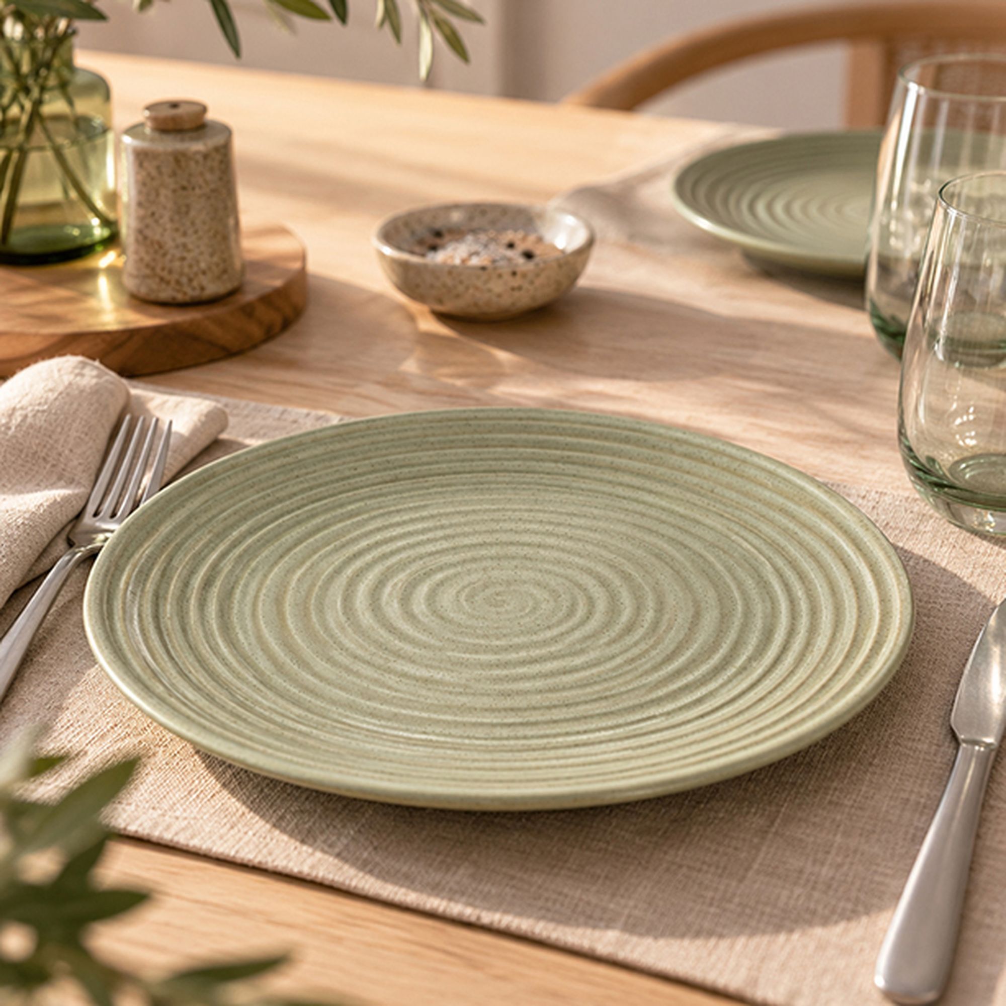 Lot de 6 assiettes plates 27cm en grès vert TURBOLINO