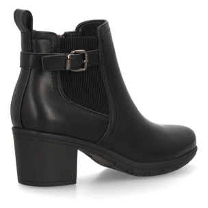 Botines Chelsea con hebilla decorativa