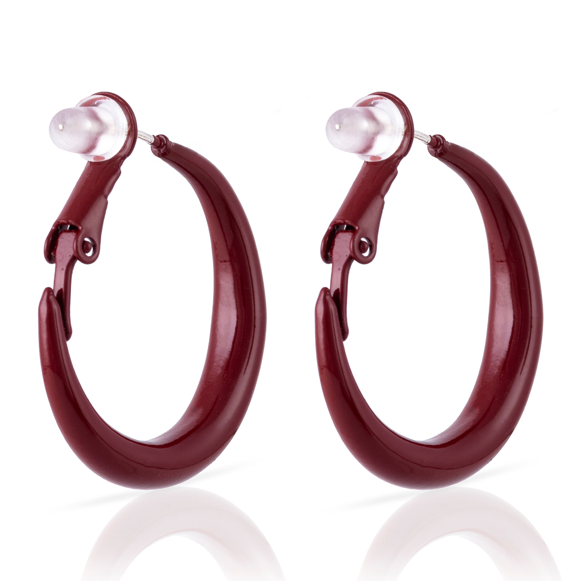 Pendientes de aro liso de cobre con recubrimiento electroplateado color blanco, 26 mm, cierre catalán de plata de ley 925 con acabado granate electroplateado.