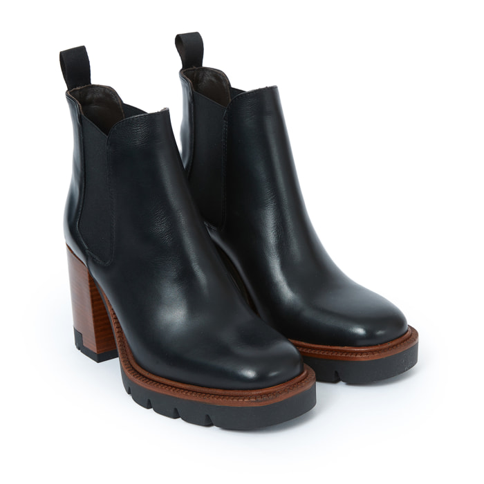 Chelsea Boot British Passport Nero