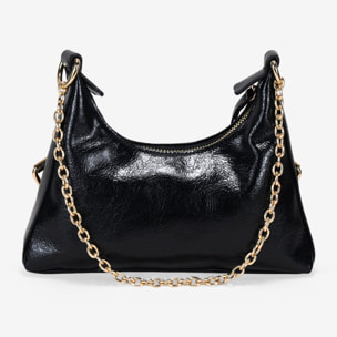 Bolso de hombro negro con hebillas y cadena