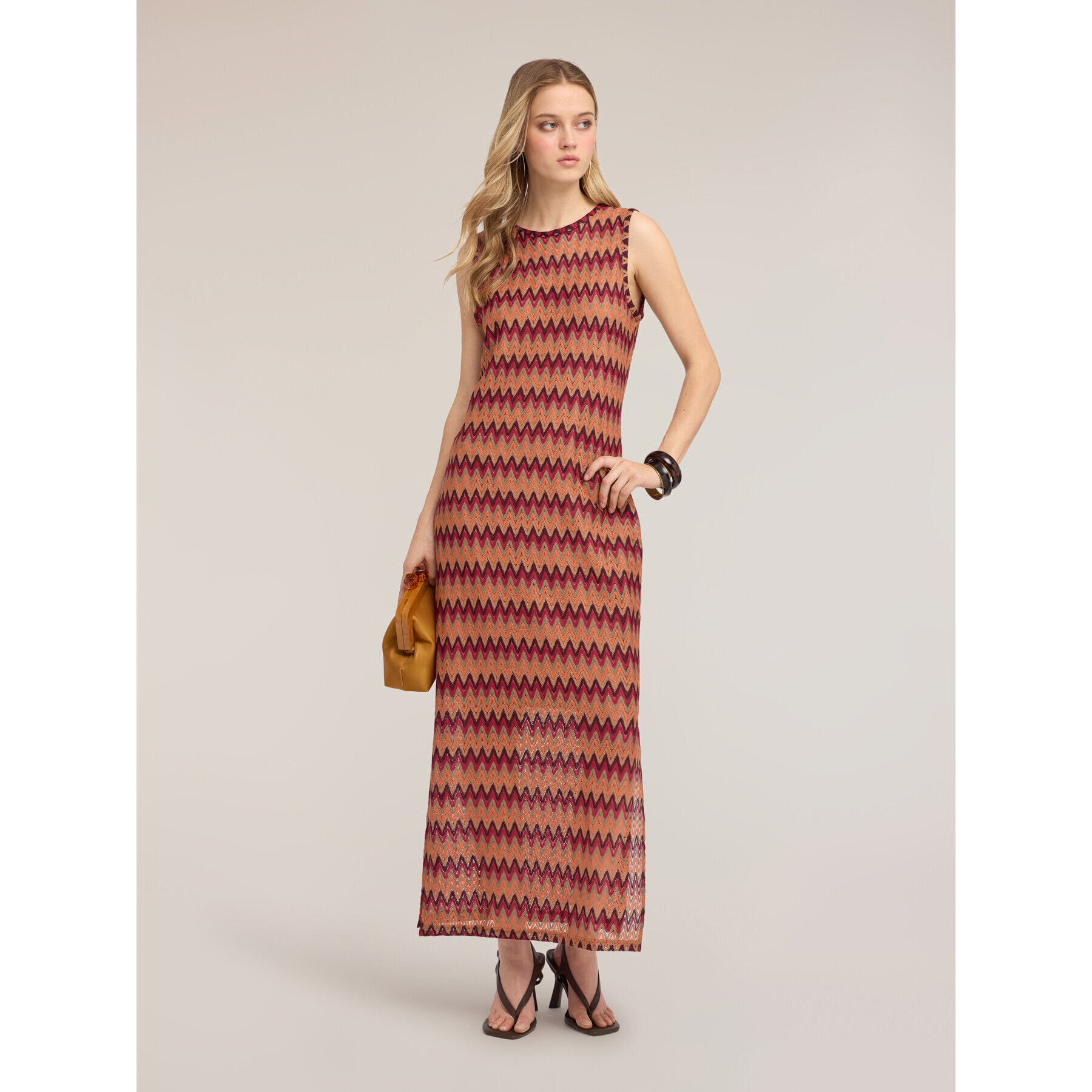 Motivi - Vestido largo de punto fantasía chevron - Naranja sol