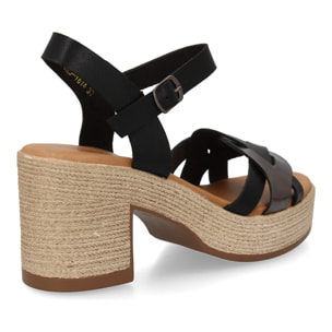 Sandalia de tacon para mujer diseño moderno elegante y comodo con tiras cruzadas en la pala