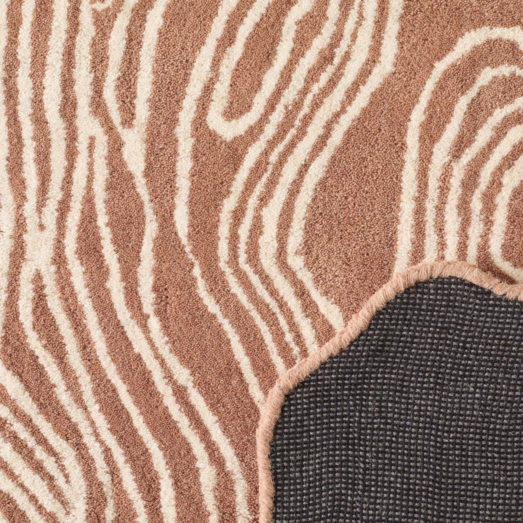 PANTONE - Tapis en laine fait main CEDRE BLANC à motif marron