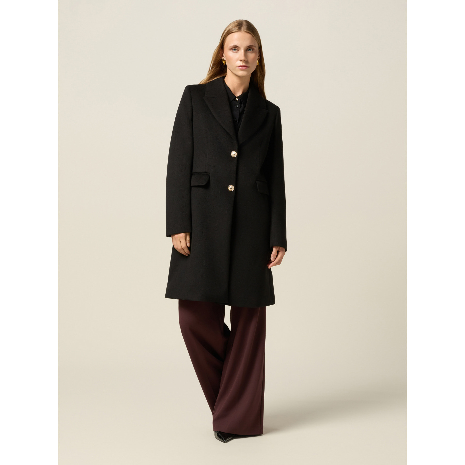 Oltre - Cappotto midi con bottoni dorati - Nero