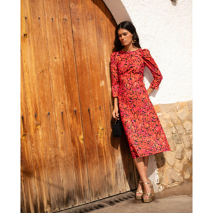 Vestido midi con mangas