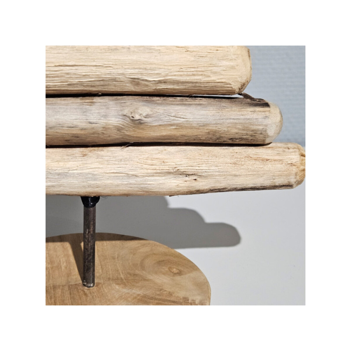Sculpture petit sapin H. 35 cm en bois de teck brut et métal - AUDE