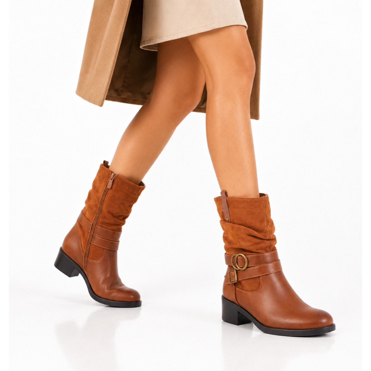 Stivaletti in simil pelle con gambale in camoscio