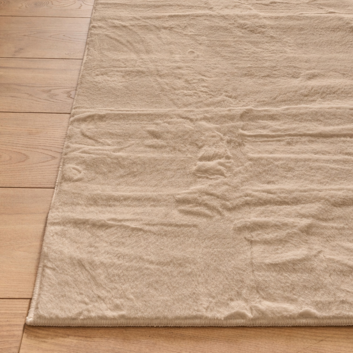 NUBE - Tapis doux et moelleux à poils courts crème